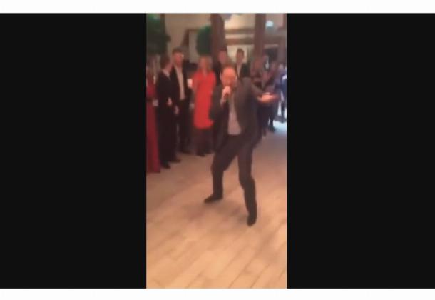 Слуцкий читает реп и танцует на свадьбе у Адамова